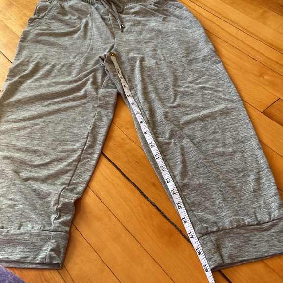 FREE with any purchase! Cropped lightweight joggers Hyba XS - Picture 5 of 6